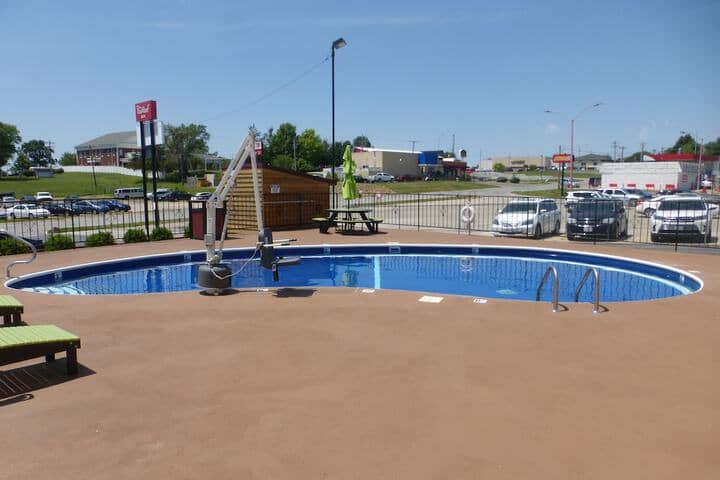Pool 18 of 30